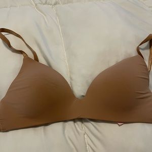 Victoria Secret Wireless Tshirt Bra Nude